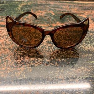 Betsy Johnson kitty sunglasses